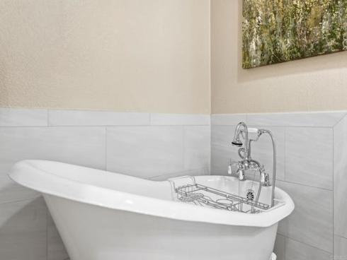 17821 Quintana Lane, Huntington Beach, CA