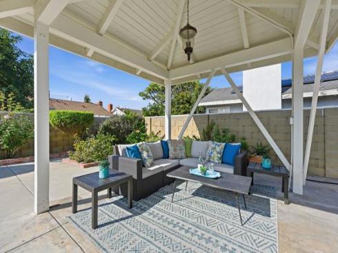 17821 Quintana Lane, Huntington Beach, CA
