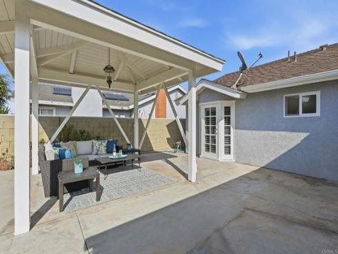 17821 Quintana Lane, Huntington Beach, CA