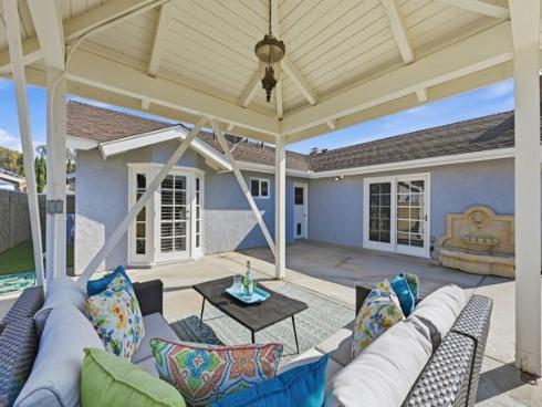 17821 Quintana Lane, Huntington Beach, CA