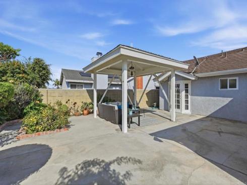 17821 Quintana Lane, Huntington Beach, CA