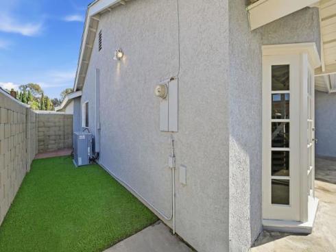 17821 Quintana Lane, Huntington Beach, CA