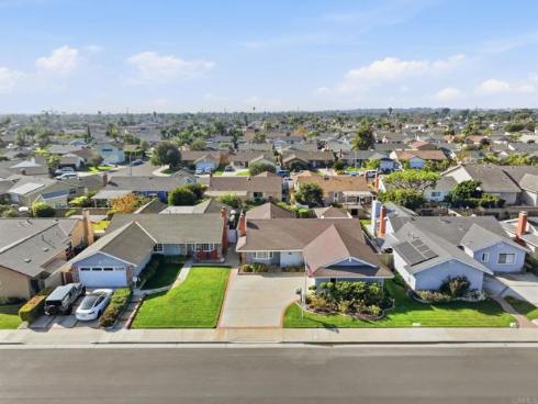 17821 Quintana Lane, Huntington Beach, CA