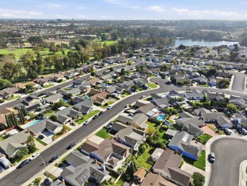 17821 Quintana Lane, Huntington Beach, CA