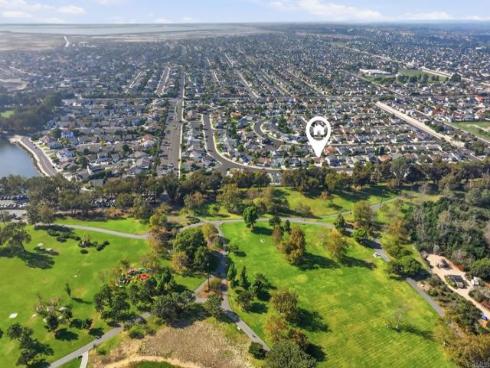 17821 Quintana Lane, Huntington Beach, CA