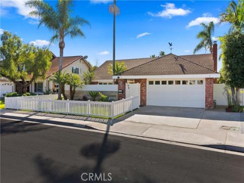 5642 Brighton Drive, Huntington Beach, CA