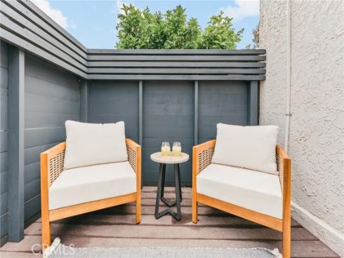 816 11th , Huntington Beach, CA