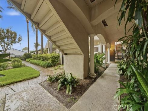 626 Lake 38 , Huntington Beach, CA