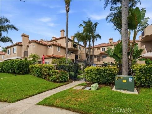 626 Lake 38 , Huntington Beach, CA