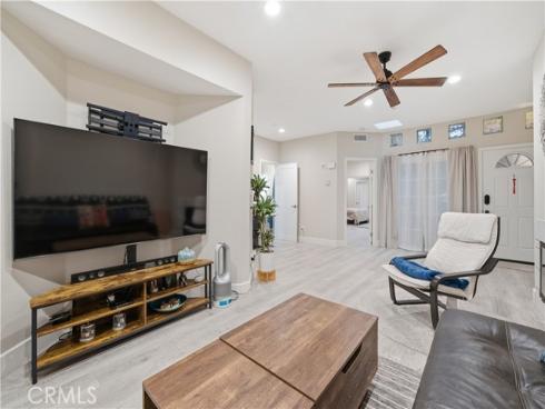 626 Lake 38 , Huntington Beach, CA