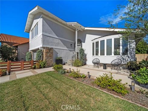9801 Mammoth Drive, Huntington Beach, CA