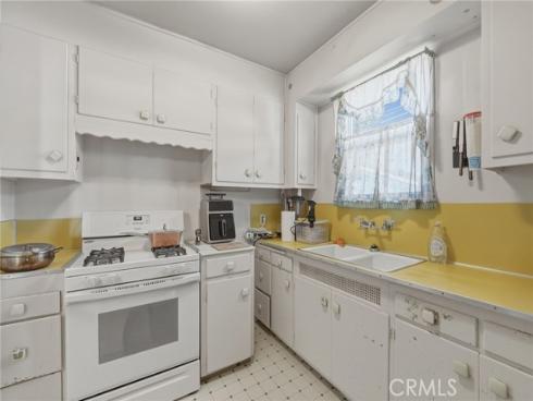 110  Alabama   Street, Huntington Beach, CA