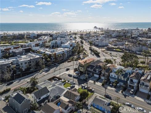 110  Alabama   Street, Huntington Beach, CA