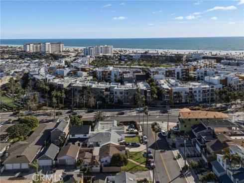 110  Alabama   Street, Huntington Beach, CA