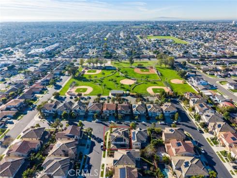 19752 Wardlow , Huntington Beach, CA