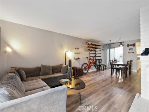 16611 Sell 24 , Huntington Beach, CA