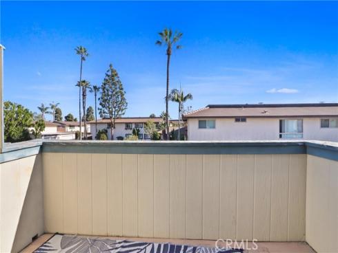 16611 Sell 24 , Huntington Beach, CA