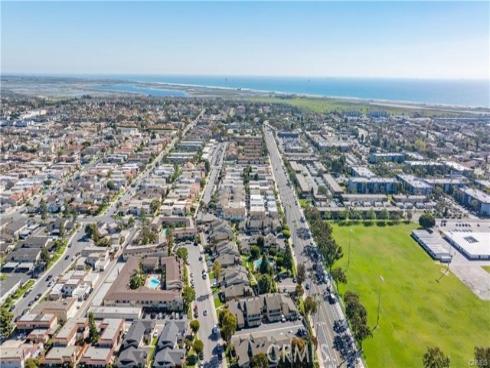 16611 Sell 24 , Huntington Beach, CA