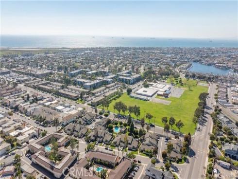 16611 Sell 24 , Huntington Beach, CA