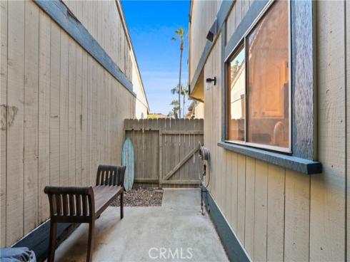 16611 Sell 24 , Huntington Beach, CA