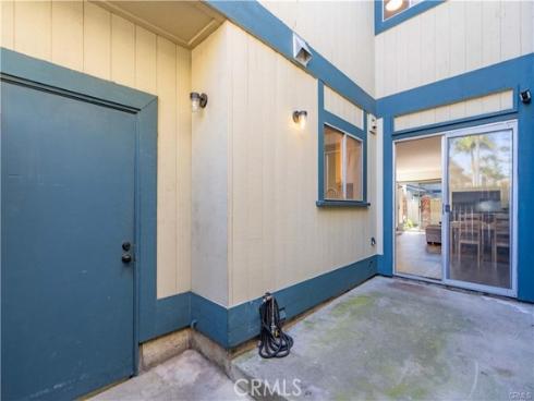 16611 Sell 24 , Huntington Beach, CA