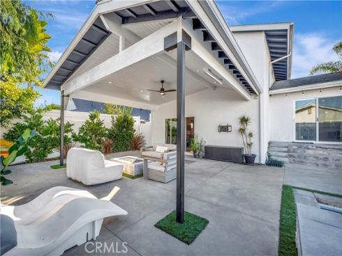 17252 Breda Lane, Huntington Beach, CA