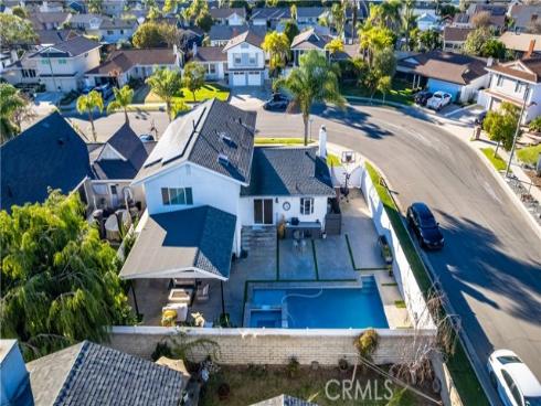 17252 Breda Lane, Huntington Beach, CA