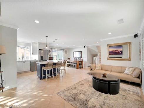 17252 Breda Lane, Huntington Beach, CA