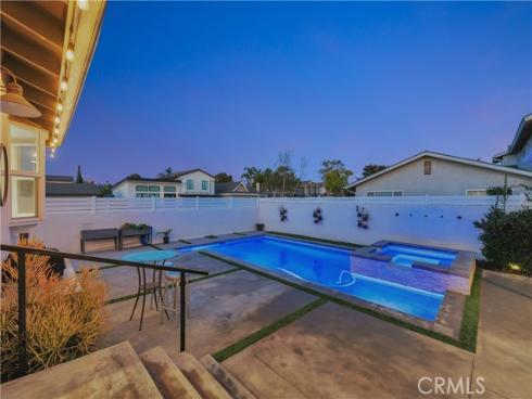 17252 Breda Lane, Huntington Beach, CA