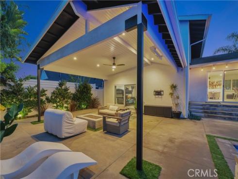 17252 Breda Lane, Huntington Beach, CA