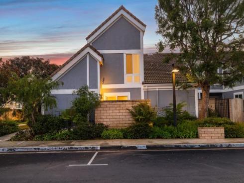 3532 Windspun Drive, Huntington Beach, CA