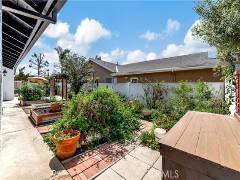 9172 Carrolltown Drive, Huntington Beach, CA