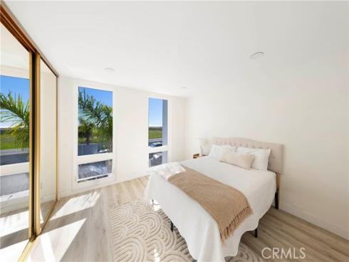 4001 Warner , Huntington Beach, CA