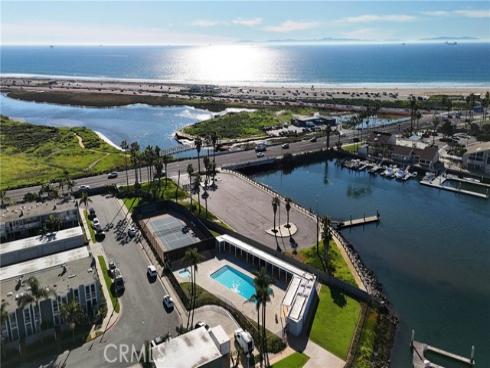 4001  Warner  , Huntington Beach, CA