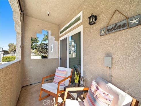 4561 Warner 101 Avenue, Huntington Beach, CA