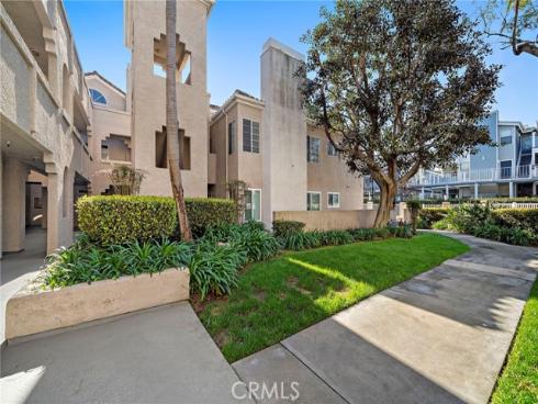 4561 Warner 101 Avenue, Huntington Beach, CA