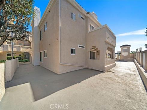 4561  Warner  101  Avenue, Huntington Beach, CA