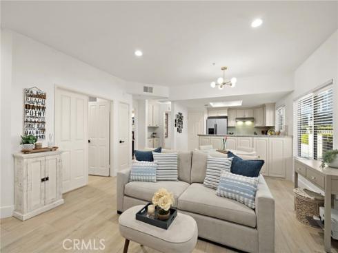 4561 Warner 101 Avenue, Huntington Beach, CA