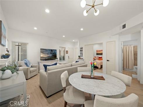 4561 Warner 101 Avenue, Huntington Beach, CA