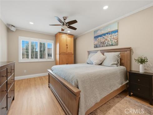 7906 Seawall , Huntington Beach, CA