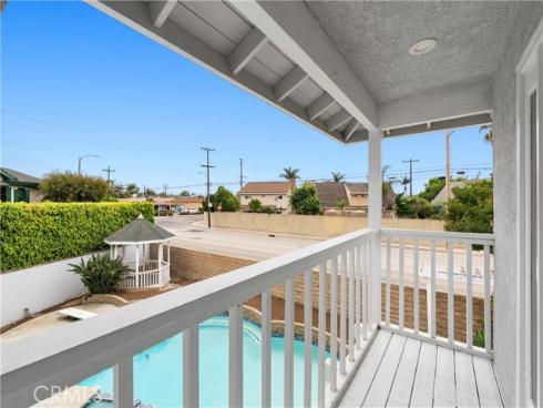 21941 Oceanview Lane, Huntington Beach, CA