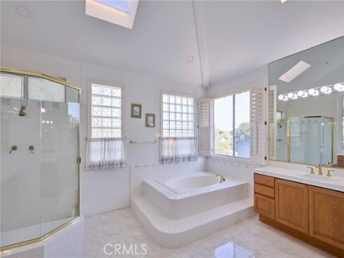 18662 Jockey Circle, Huntington Beach, CA