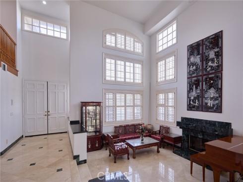 18662 Jockey Circle, Huntington Beach, CA