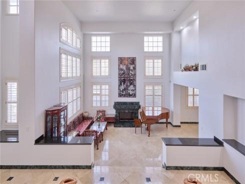 18662 Jockey Circle, Huntington Beach, CA