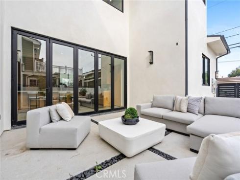 1828 Pine Street, Huntington Beach, CA