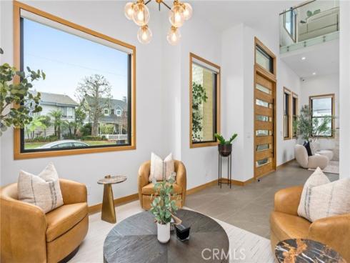 1828 Pine Street, Huntington Beach, CA