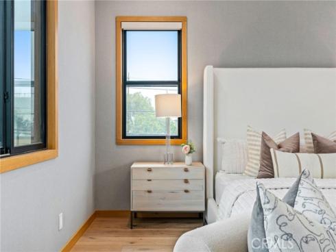 1828 Pine Street, Huntington Beach, CA