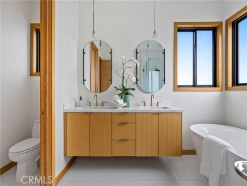 1828 Pine Street, Huntington Beach, CA