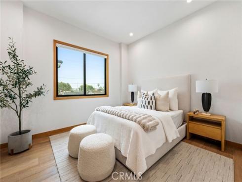 1828 Pine Street, Huntington Beach, CA