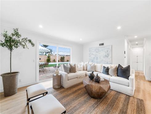 5281 Meadowlark , Huntington Beach, CA